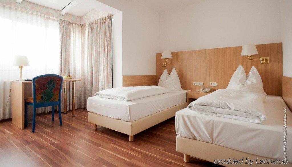 Bellevue 3* Dusseldorf